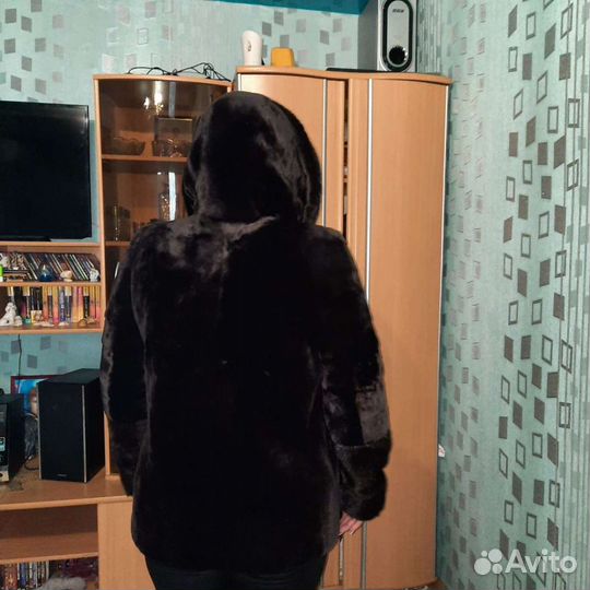 Шуба из мутона с отделкой норки