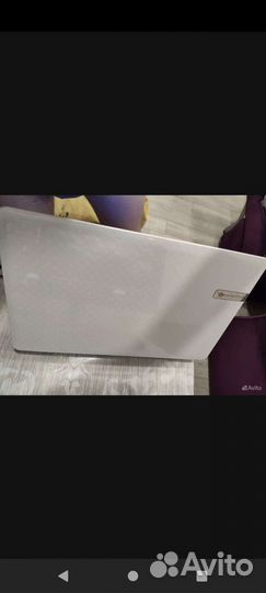 Белый Packard bell