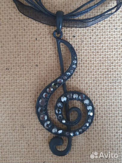 Подвески музыкальные : гитара, скрипичный ключ