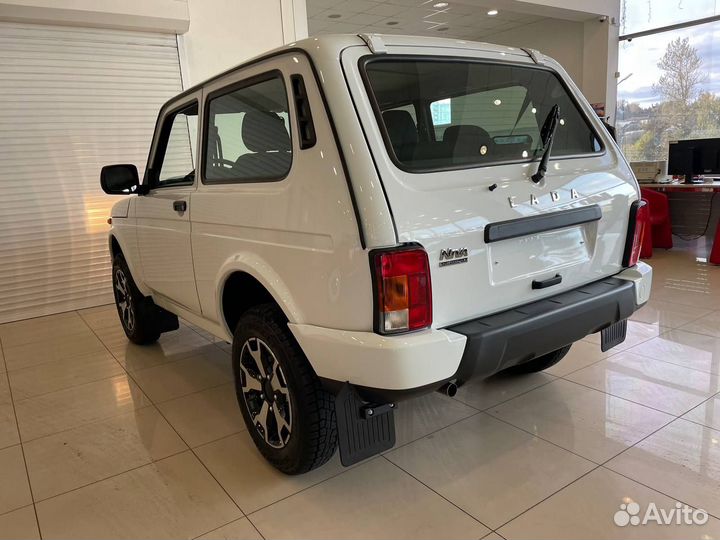 LADA 4x4 (Нива) 1.7 МТ, 2023, 8 км