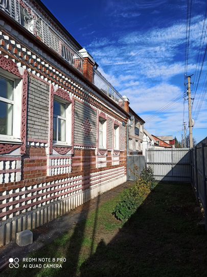 Коттедж 257 м² на участке 9 сот.