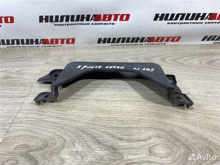 Накладка замка капота Хонда Аккорд 8