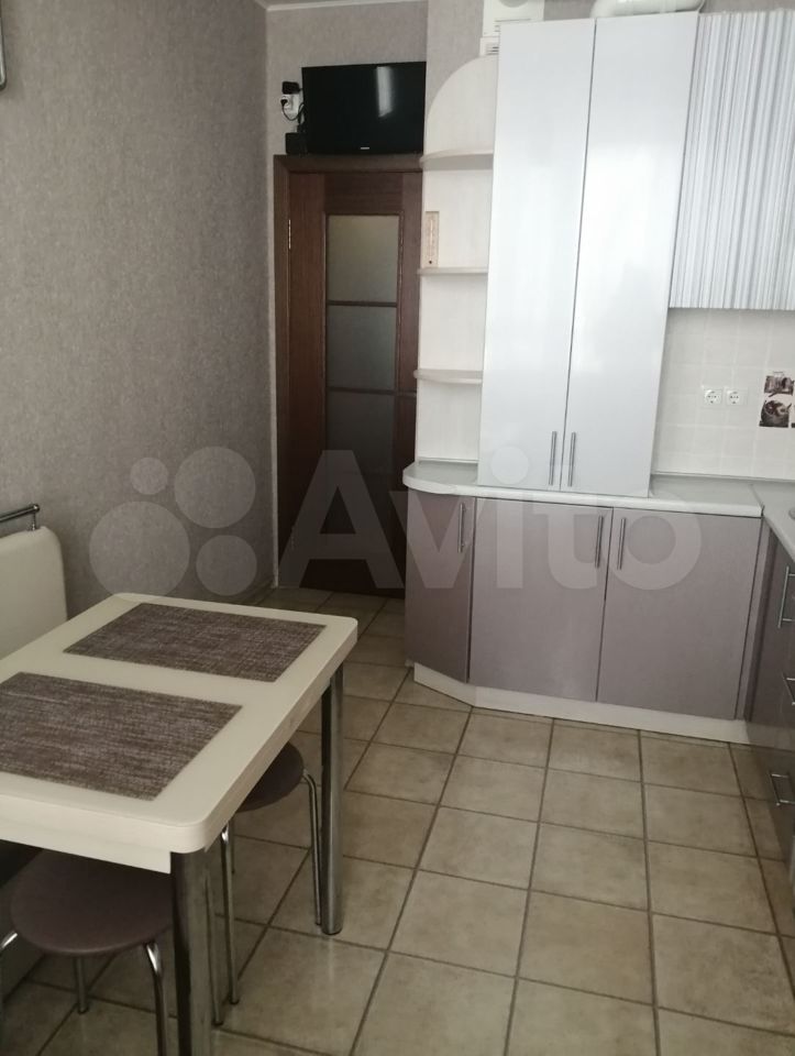 1-к. квартира, 42 м², 5/10 эт.