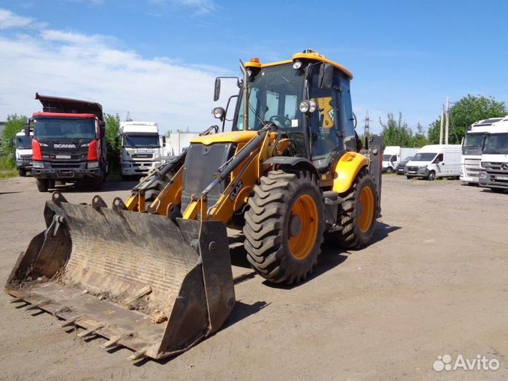 Экскаватор-погрузчик ЕлАЗ BL888, 2022