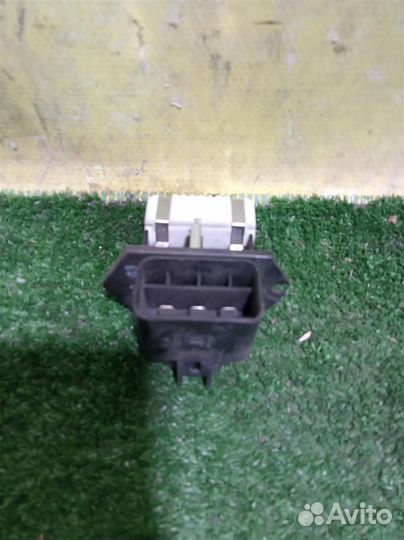 Резистор вентилятора системы охлаждения Kia Optim