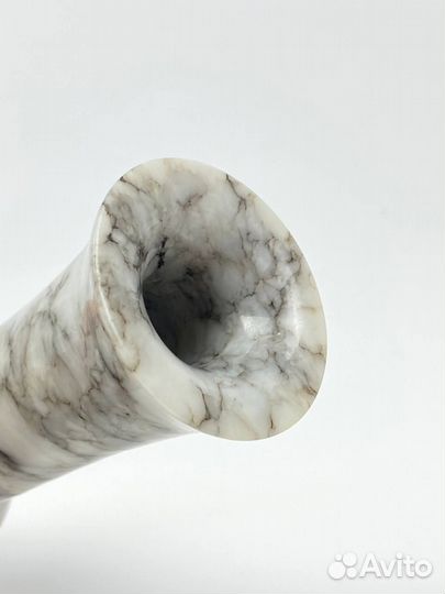 Ваза декоративная из натурального мрамора