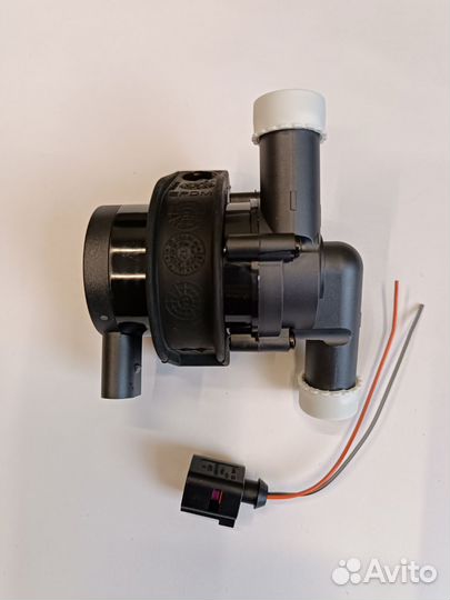 Помпа насос циркуляционный Audi VW