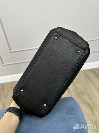 Сумка Guess оригинал бу