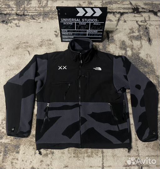 Шерпа The North Face x Kaws Оригинал