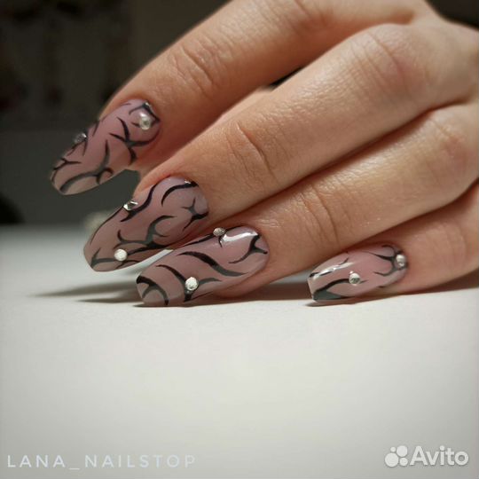 Маникюр, гель-лак, наращивание ногтей