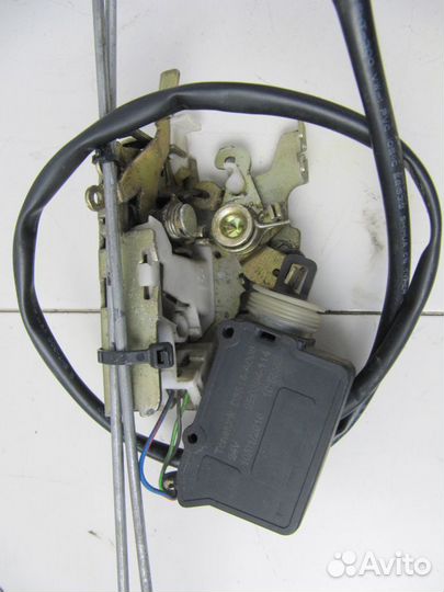 Замок двери Mercedes Benz Actros MP3