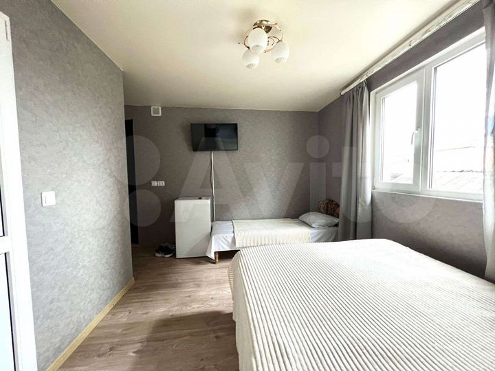 Комната 12 м² в 6-к., 2/2 эт.