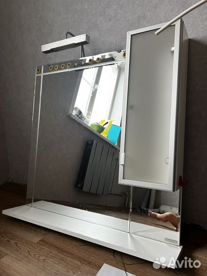 Зеркало с подсветкой для ванной