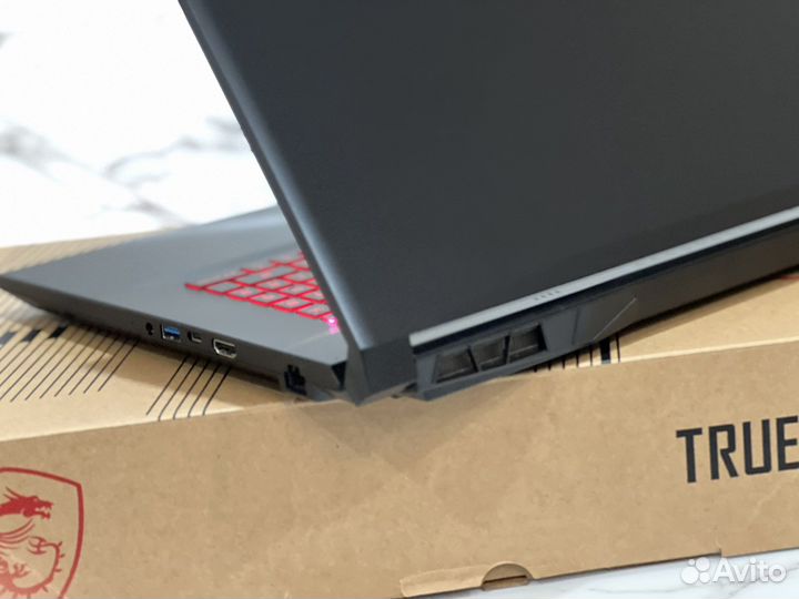 Msi katana GF76 17 i5 12ht/8 ядер/RTX3050/ 144Hz