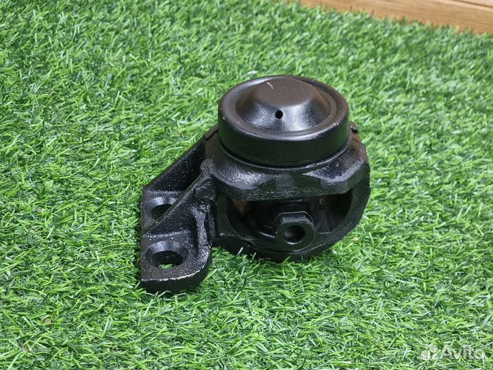 Подушка двс RH Mazda 626 GD Бензин 1989 MT AT