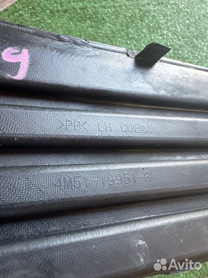 Заглушка бампера передняя левая Ford Focus 2