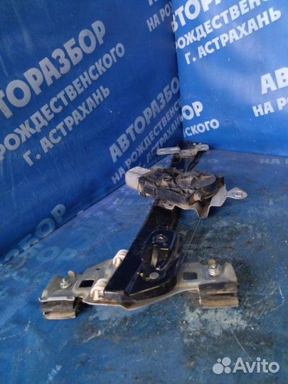 Передний правый стеклоподъемник Chevrolet Aveo