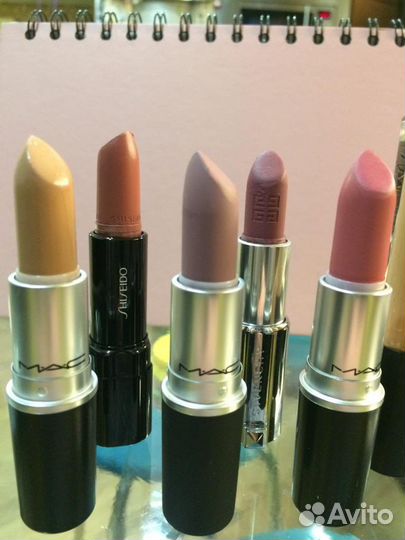 Помада, пудра mac