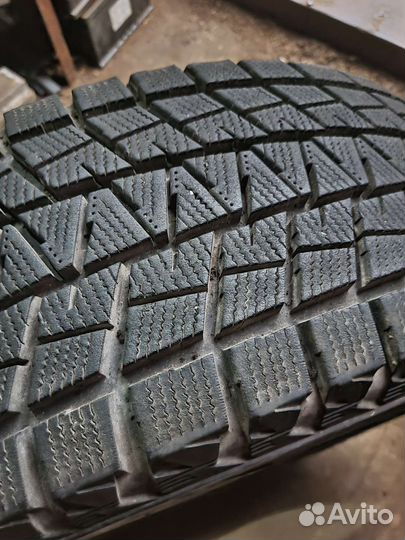 Bridgestone Blizzak DM-V1 255/65 R17 108R