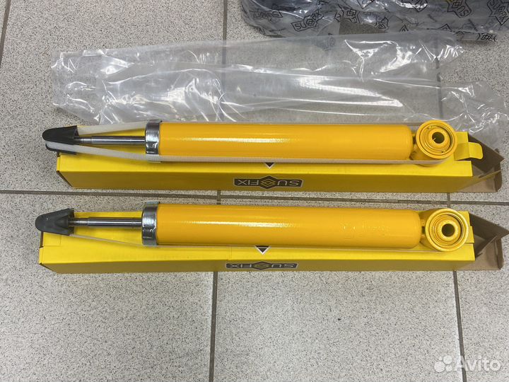 Задние амортизаторы octavia A5 golf 5 jetta vw b6