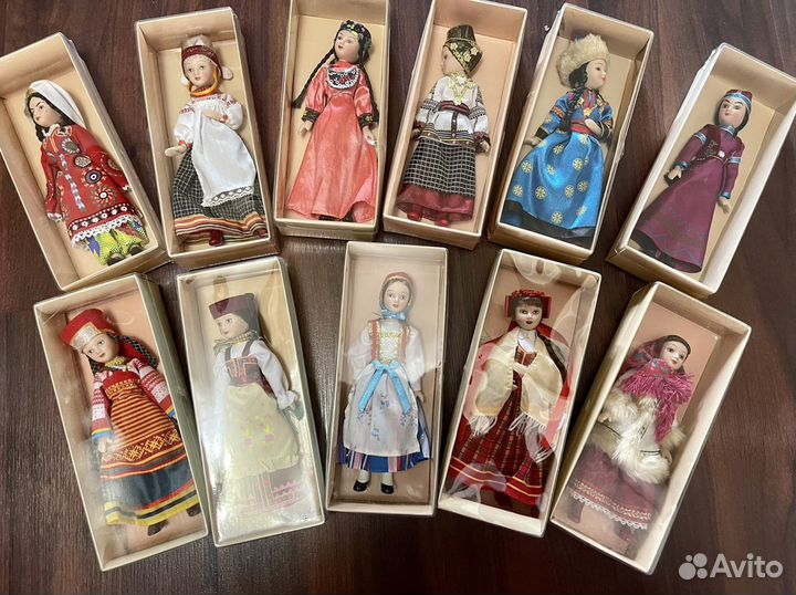 Коллекционная кукла фарфоровая