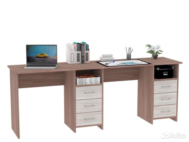 Письменный стол