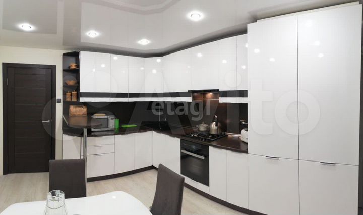 2-к. квартира, 70 м², 4/5 эт.