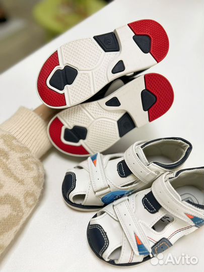 Босоножки для мальчика 27