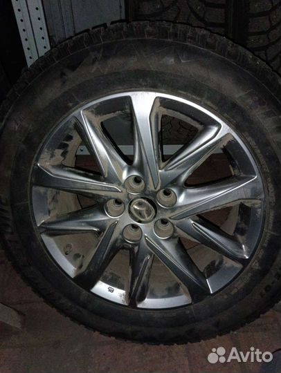 Bridgestone Blizzak DM-Z3 225/60 R17