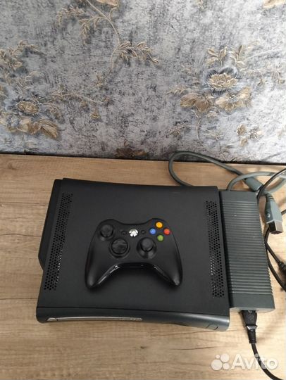 Xbox 360 прошитый freeboot+ 55 игр