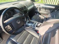 Volkswagen Touareg 6.0 AT, 2005, 280 000 км, с пробегом, цена 950 000 руб.