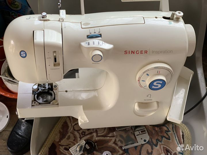 Швейная машина zinger