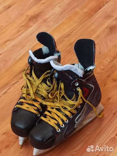 Коньки Bauer Vapor x40 (45.5 размер)