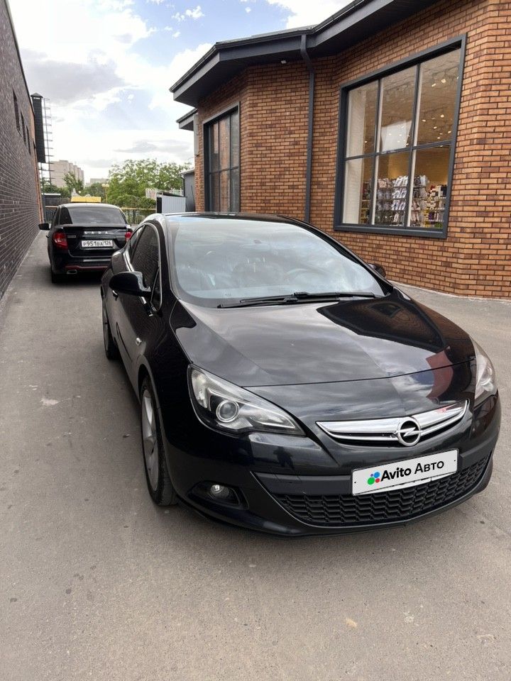 Opel Astra GTC: фото владельца