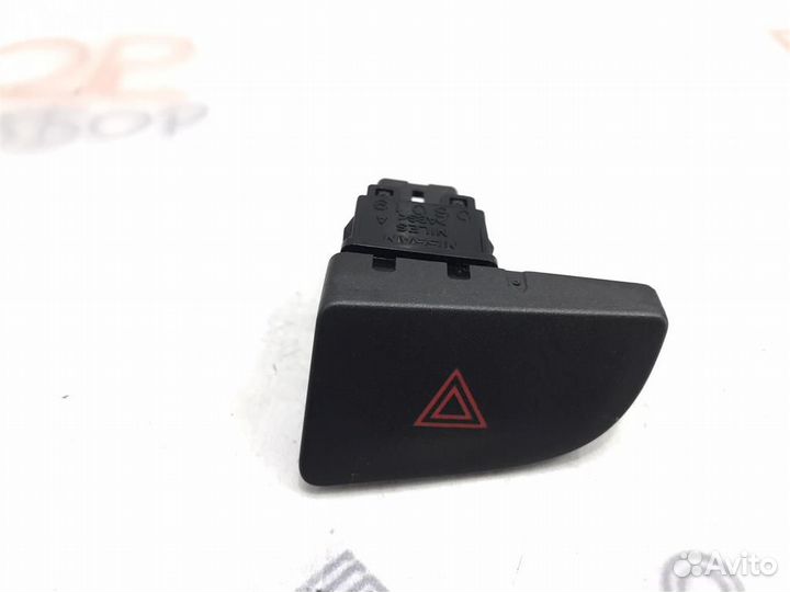 Кнопка аварийной сигнализации Nissan Teana (J32)
