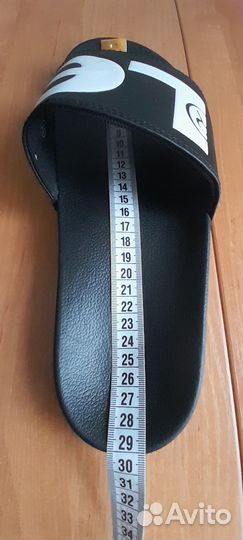 Мужские шлёпанцы Levis