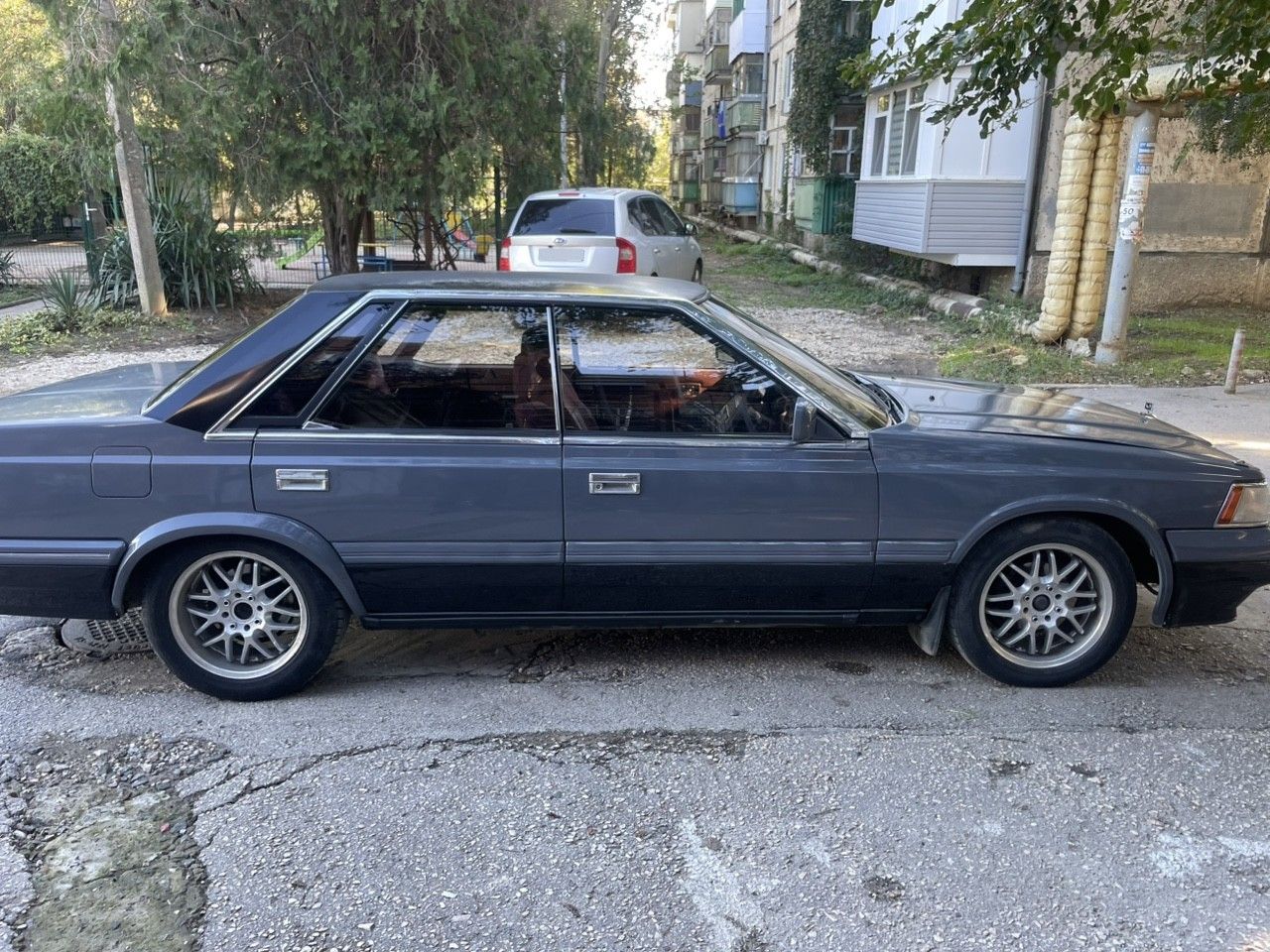 Nissan Laurel