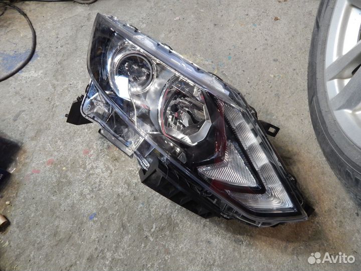 Фара правая Nissan Qashqai