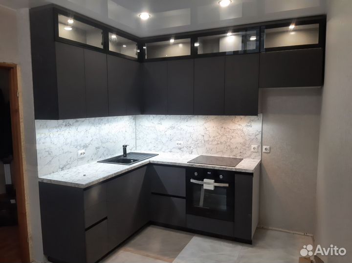 Кухни на заказ, барные стойки