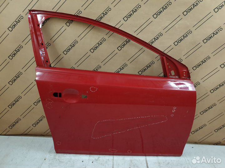 Дверь передняя правая Volvo V40 2