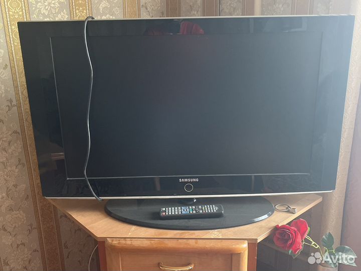 Телевизор samsung
