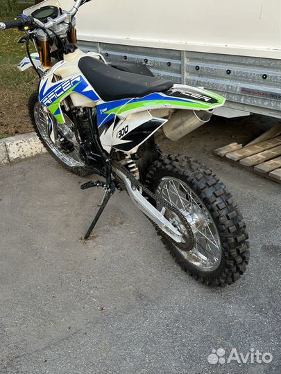 Racer 300