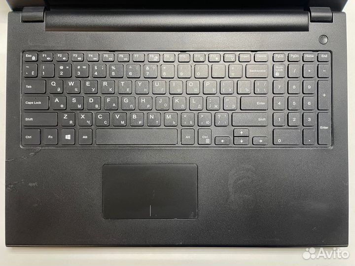 Ноутбук Dell i3/8Gb/SSD