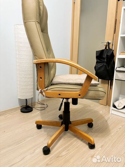 Кресло из исскуственной кожи