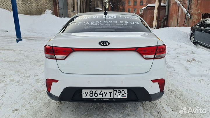 Аренда автомобиля Kia Rio для работы в такси