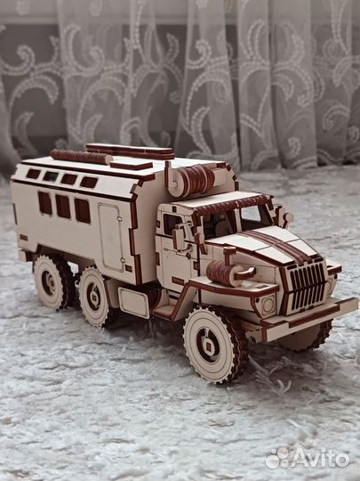 Модель грузовика