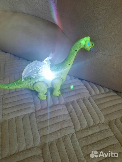 Динозавры игрушки