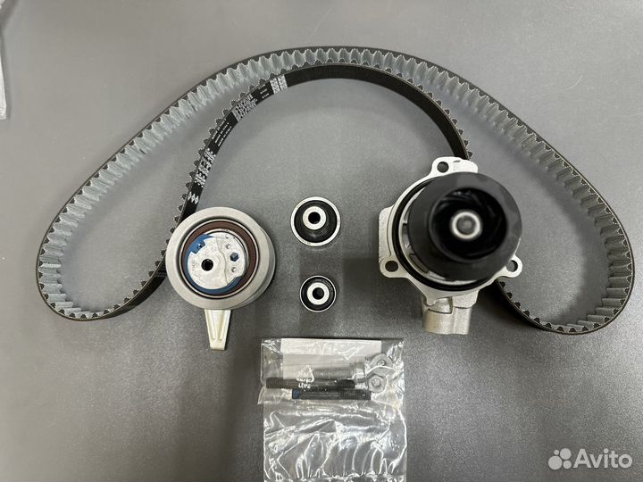 Комплект грм с помпой INA для Volkswagen Man