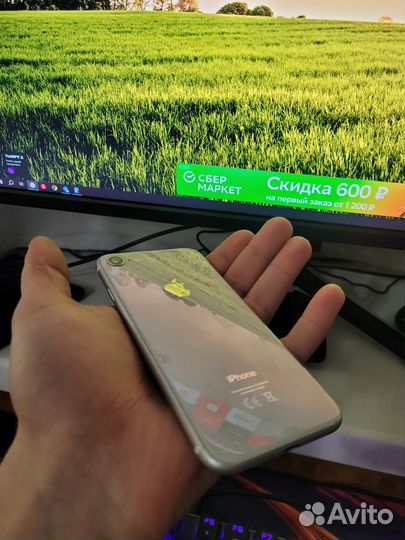 iPhone SE (2020), 64 ГБ