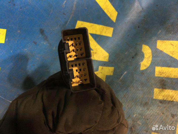 Водительский стеклоподъемник Ford Focus 2